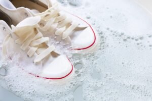 Soak shoes before washing. Cleaning Dirty sneakers